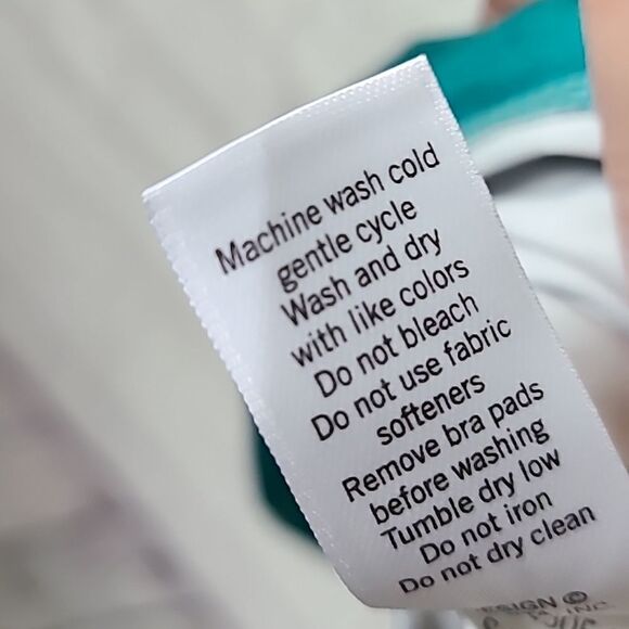 Athleta Harmonious Strappy Yoga Top Green Ombre Criss Cross Active Athletic Gym - Picture 8 of 9